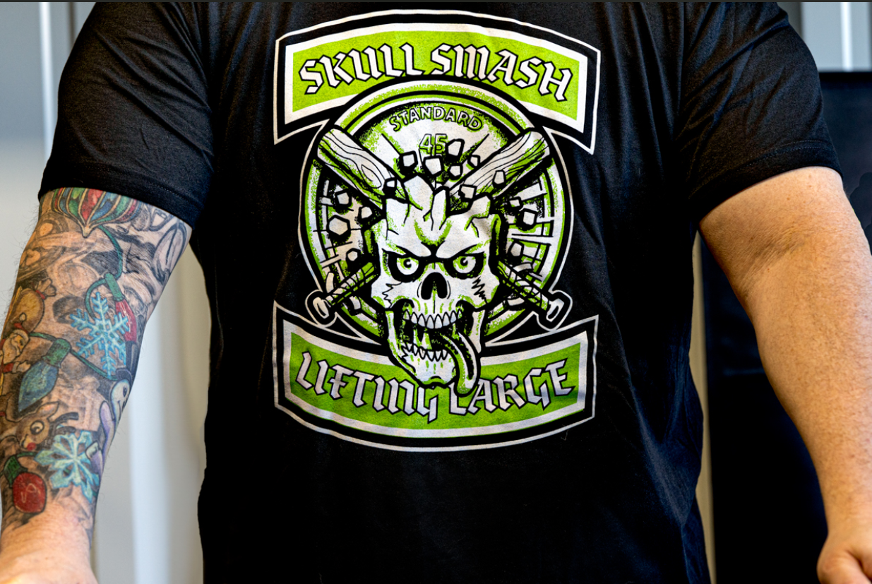 リフティングラージ スカル・スマッシュTシャツ